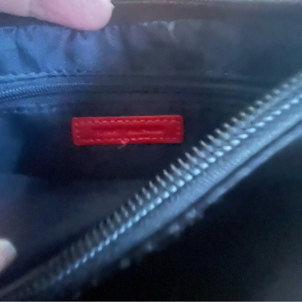 Tommy Hilfiger Wristlet Front Pocket Inner Zip Pocket Black Size Small - Picture 3 of 6